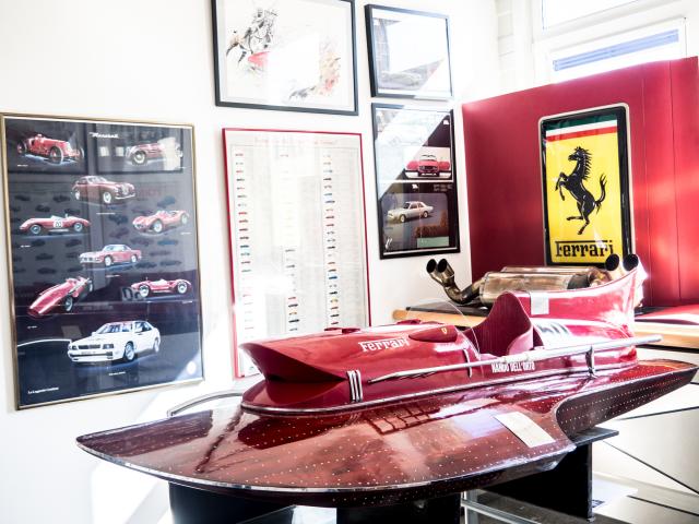 Ferrari Hydroboot Arno XI